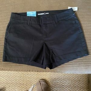 Old Navy Black Flat Front Chino Shorts with Pockets Size 2